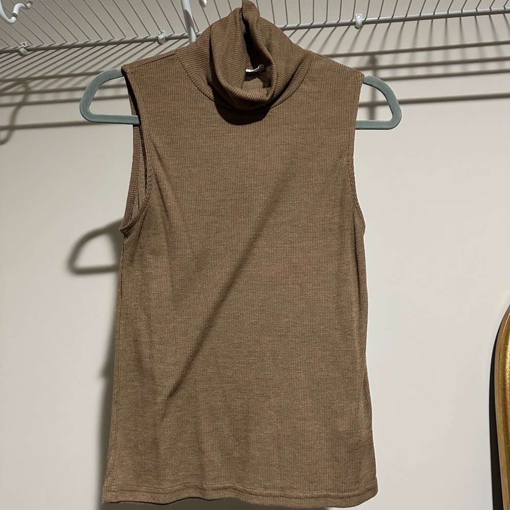 Mod Ref brand Sleeveless Brown Turtleneck Top